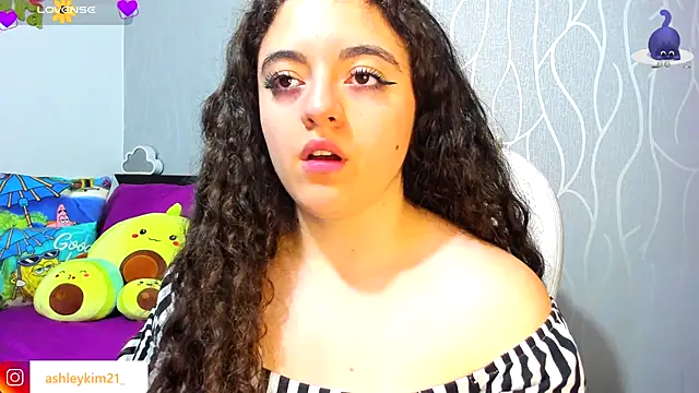 AshleyKim  online show from 12-17-25, 01:21