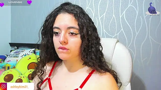 AshleyKim  online show from 10-25-25, 11:49