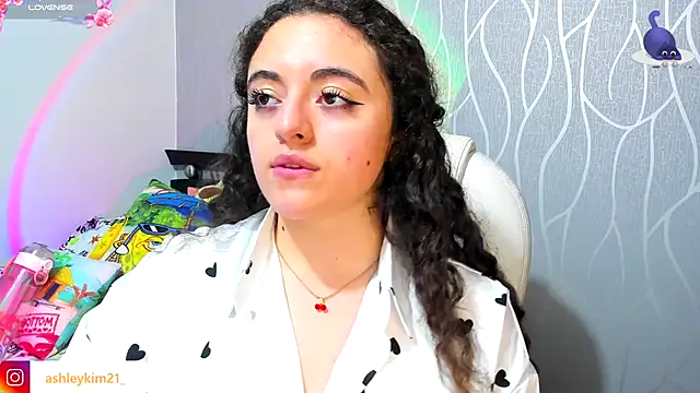 AshleyKim  online show from 10-01-25, 12:27