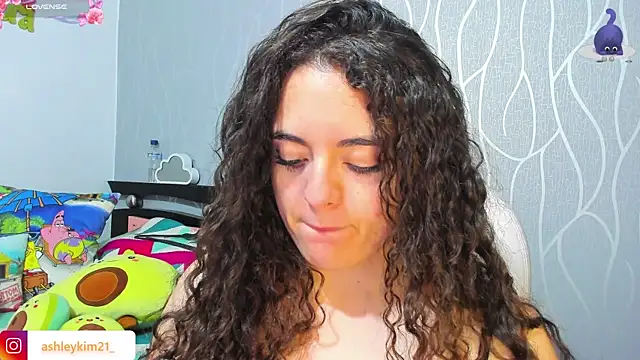 AshleyKim  online show from 09-18-25, 12:13