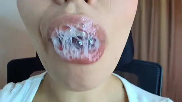 lisbet21x online show from 04-13-26, 10:47