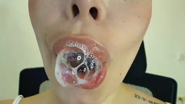 lisbet21x online show from 11-29-25, 08:09