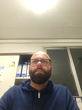 Dolceporco19 online show from 12-17-25, 04:12