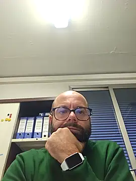 Dolceporco19 online show from 11-18-25, 04:10