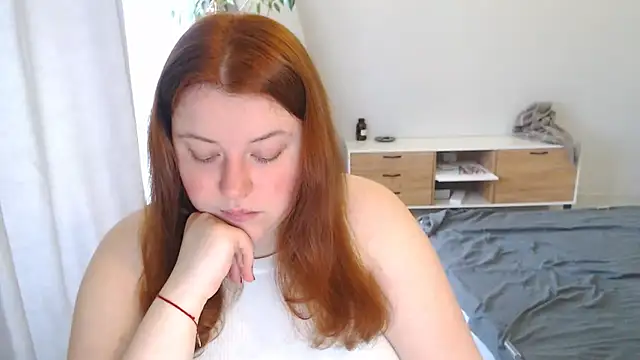 Snapshot of PolinaSalvatore chatting on 04-22-26, 12:45 PolinaSalvatore online show from 04-22-26, 12:45