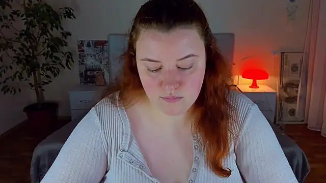 PolinaSalvatore online show from 06-15-26, 07:35