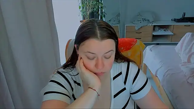 PolinaSalvatore online show from 10-19-25, 09:12