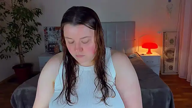 PolinaSalvatore online show from 07-21-26, 06:42