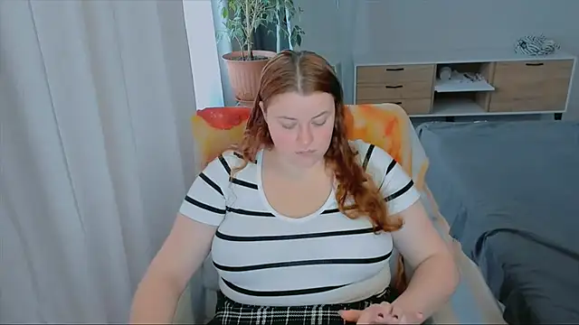 PolinaSalvatore online show from 10-12-25, 11:44