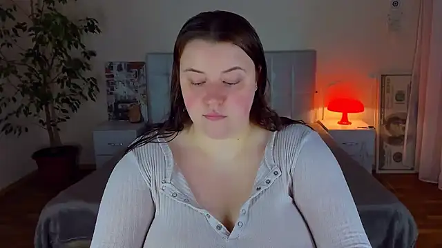 PolinaSalvatore online show from 06-14-26, 07:48