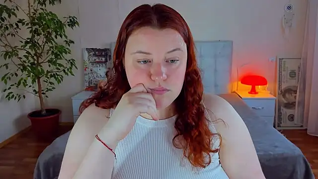 Snapshot of PolinaSalvatore chatting on 06-09-26, 03:35 PolinaSalvatore online show from 06-09-26, 03:35