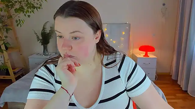 PolinaSalvatore online show from 11-05-25, 10:40