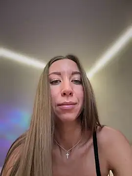 EvaCatt online show from 11-26-25, 04:01