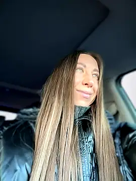 EvaCatt online show from 11-11-25, 03:34