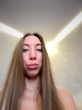 EvaCatt online show from 10-18-25, 02:35