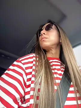 EvaCatt online show from 03-21-25, 04:06