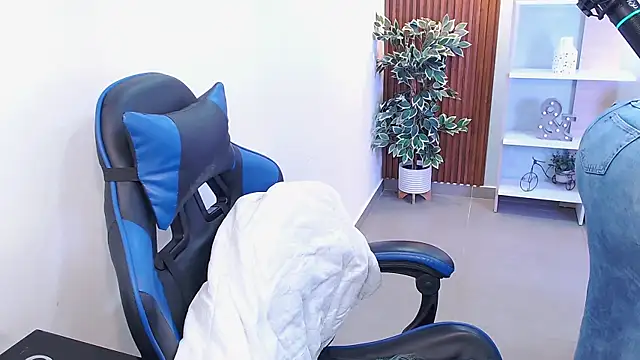 Kenya--Buhle online show from 09-10-25, 10:47