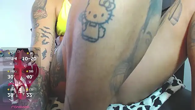 Snapshot of girl_tatto13 chatting on 10-16-25, 03:31 girl tatto13 online show from 10-16-25, 03:31