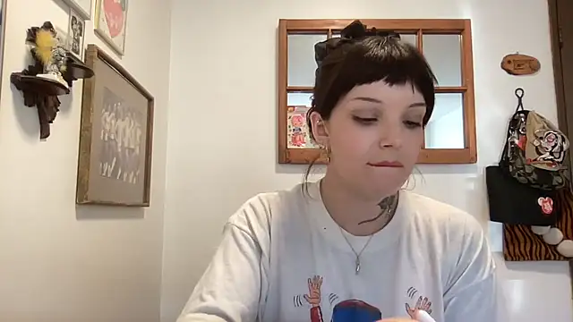 SweetMaisie online show from 10-15-25, 09:23