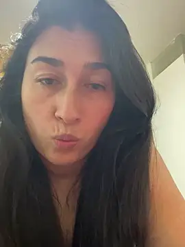 Snapshot of andreaisis2 chatting on 01-10-25, 09:31 andreaisis2 online show from 01-10-25, 09:31