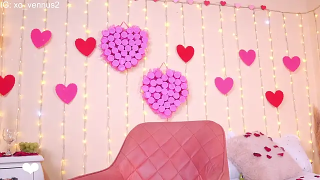 Snapshot of annie22love chatting on 02-14-26, 10:21 annie22love online show from 02-14-26, 10:21