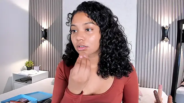 Zafiiraa online show from 01-11-26, 01:51