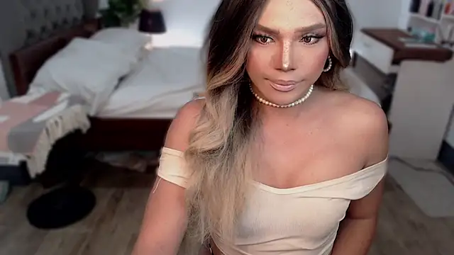 liaa lurrecams online show from 10-23-25, 12:26