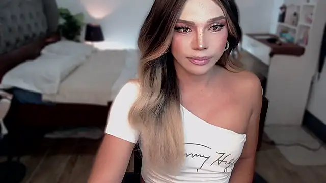 liaa lurrecams online show from 10-19-25, 03:04