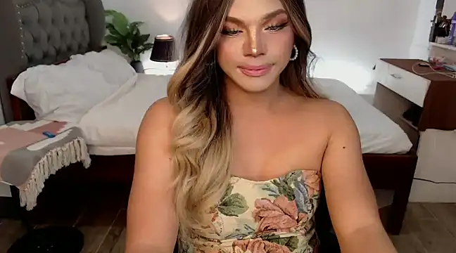 liaa lurrecams online show from 01-22-25, 02:35