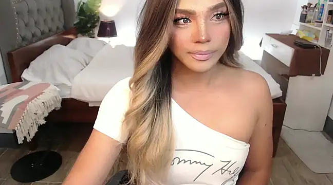 liaa lurrecams online show from 03-19-25, 06:01