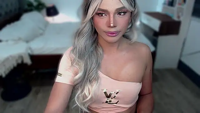 liaa lurrecams online show from 11-23-25, 12:37