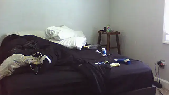 Snapshot of J-Dubb chatting on 04-26-26, 05:32 J-Dubb online show from 04-26-26, 05:32