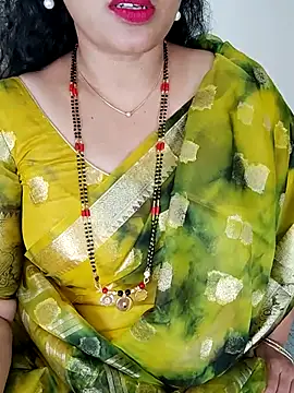 Snapshot of Indian_desi_wife chatting on 06-27-26, 02:39 Indian desi wife online show from 06-27-26, 02:39