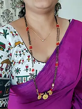 Snapshot of Indian_desi_wife chatting on 06-04-26, 02:27 Indian desi wife online show from 06-04-26, 02:27