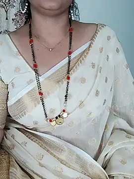 Snapshot of Indian_desi_wife chatting on 07-05-26, 04:30 Indian desi wife online show from 07-05-26, 04:30