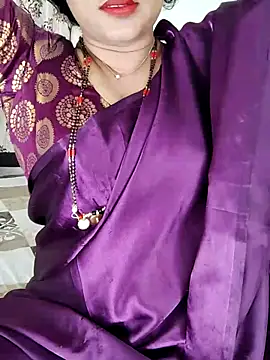 Snapshot of Indian_desi_wife chatting on 06-08-26, 02:23 Indian desi wife online show from 06-08-26, 02:23