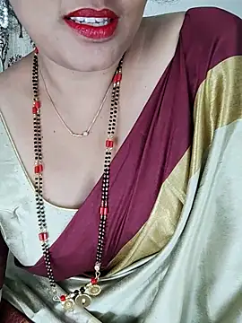 Snapshot of Indian_desi_wife chatting on 06-22-26, 02:06 Indian desi wife online show from 06-22-26, 02:06