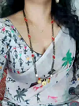 Snapshot of Indian_desi_wife chatting on 07-29-26, 03:06 Indian desi wife online show from 07-29-26, 03:06