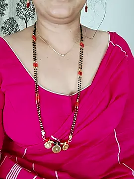 Snapshot of Indian_desi_wife chatting on 07-28-26, 07:50 Indian desi wife online show from 07-28-26, 07:50