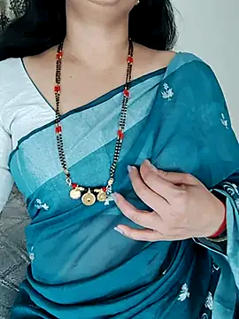 Snapshot of Indian_desi_wife chatting on 04-18-26, 03:47 Indian desi wife online show from 04-18-26, 03:47