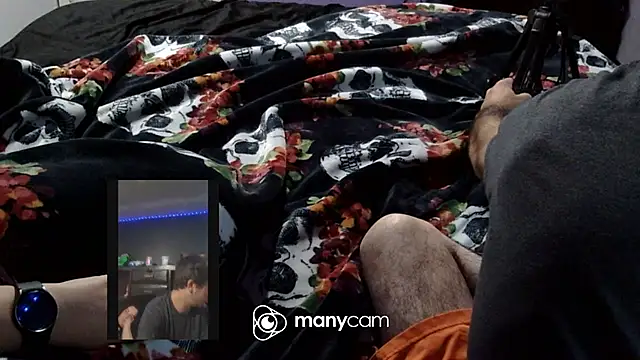 Snapshot of studda27 chatting on 10-16-25, 04:43 studda27 online show from 10-16-25, 04:43