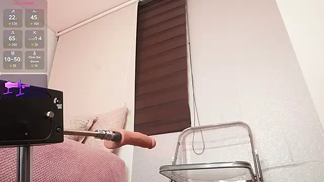 Snapshot of Alexxandra_12 chatting on 02-08-26, 10:35 Alexxandra 12 online show from 02-08-26, 10:35