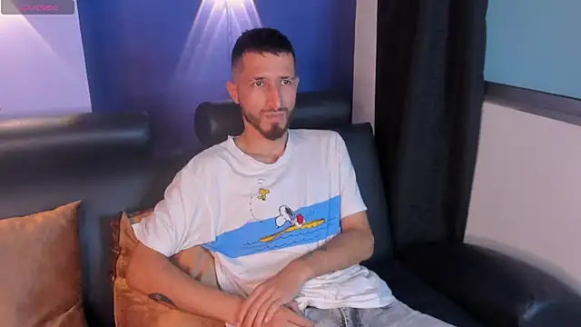 Snapshot of sam_bisex chatting on 02-23-26, 02:17 sam bisex online show from 02-23-26, 02:17