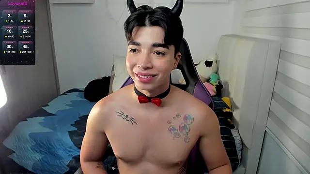 santy7v7 online show from 10-29-25, 01:10