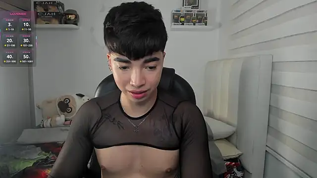 santy7v7 online show from 03-22-26, 01:34