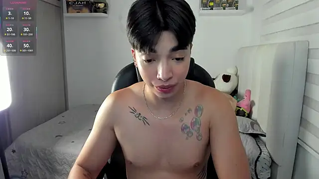 santy7v7 online show from 12-17-25, 01:27