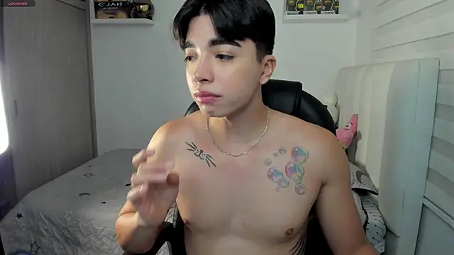 santy7v7 online show from 12-16-25, 01:26