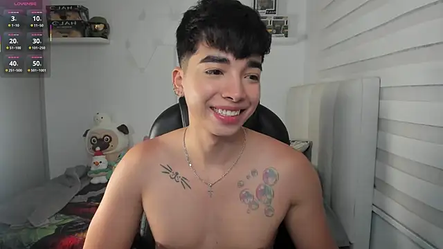 santy7v7 online show from 03-25-26, 01:32