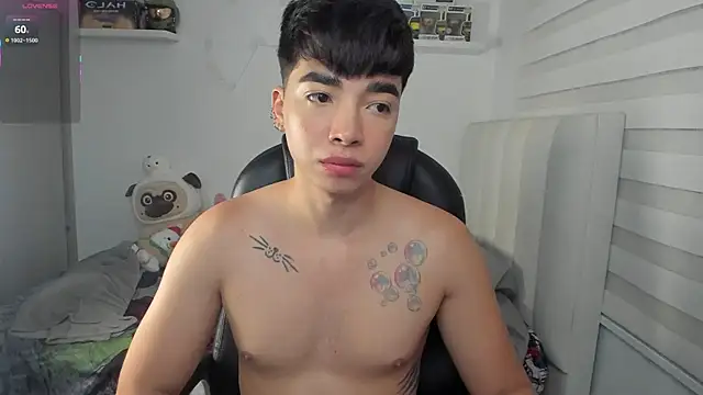 santy7v7 online show from 04-14-26, 01:38