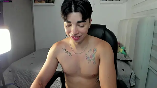 santy7v7 online show from 11-21-25, 01:21